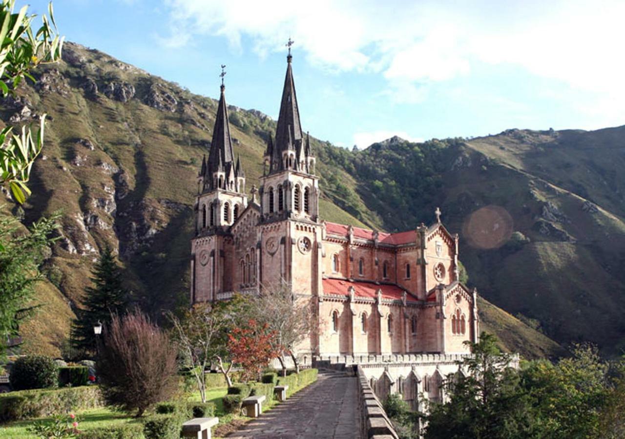 Cangas Plaza Cangas de Onis Luaran gambar